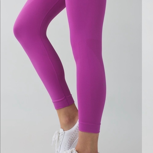 Lululemon Zone In Crop purple leggings size 8 - Picture 3 of 15